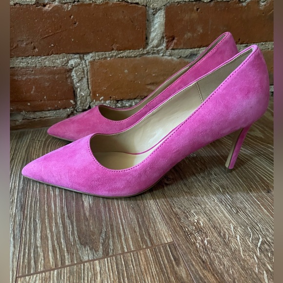 Ann Taylor Suede Pointy Toe Straight Heel Pumps - Picture 4 of 7